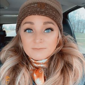 Meet your Posher, Brooke